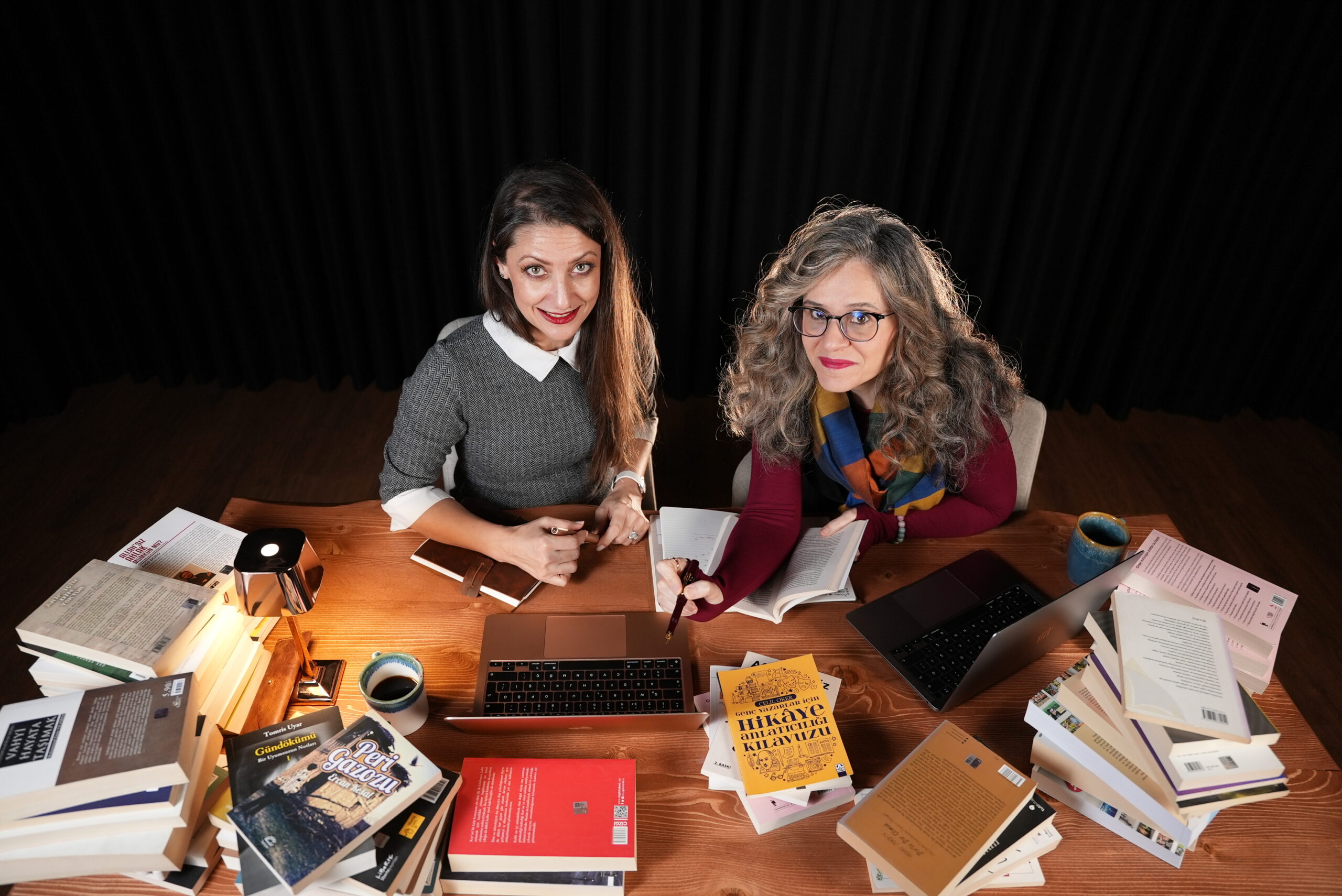 <b>Güniz</b> Acar Balcı <br>
<b>Seda</b> Akbelen